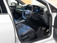 Volkswagen Golf 2.0 Golf R TSi 4Motion Semi-Auto 4WD 5dr 8