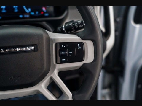 Land Rover Defender D250 ASSETTI EDT MHEV X-Dynamic SE SUV 3dr Diesel Auto 4WD Euro 6 (s/s) (25 35