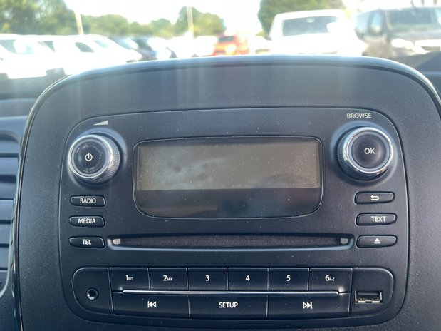 Vauxhall Vivaro LWB High Roof L2H2 120 Bi Turbo Air Con 1 Owner 32