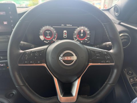 Nissan Juke 1.0 DIG-T N-Connecta Euro 6 (s/s) 5dr 22