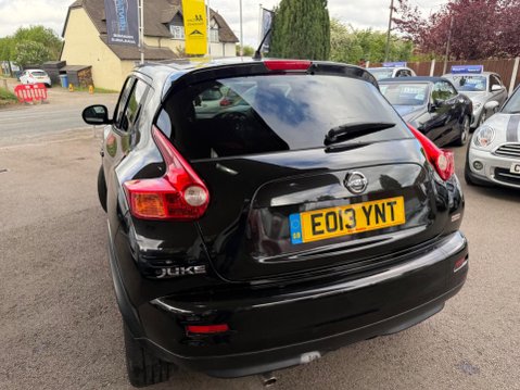 Nissan Juke 1.6 Acenta Premium Euro 5 (s/s) 5dr 4