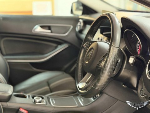 Mercedes-Benz GLA 1.6 GLA180 Urban Edition 7G-DCT Euro 6 (s/s) 5dr 54