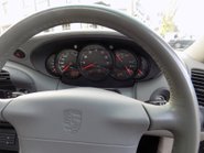 Porsche 911 CARRERA 4 16