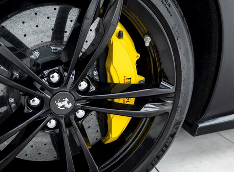 Ferrari GTC4 Lusso V12 25