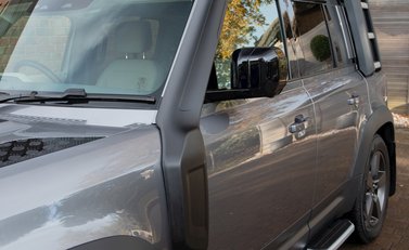 Land Rover Defender 110 HSE D240 33