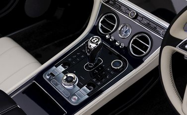 Bentley Continental GT W12 Convertible First Edition 21