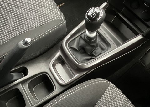 Suzuki Vitara 1.4 Boosterjet Hybrid SZ-T 26