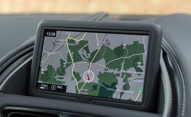 Aston Martin DBS Superleggera 18