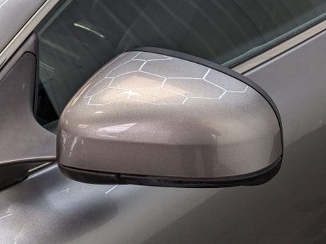 Aston Martin DB9 5.9 DB9 V12 Auto 2dr 29