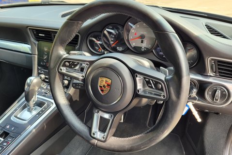 Porsche 911 CARRERA S PDK 32