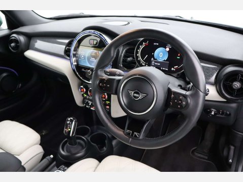Mini Hatch 1.5 Cooper Exclusive Auto 3dr 2