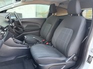 Ford Fiesta Base 85 ps Tdci Car Derived Panel Van - Air Con & Sat Nav 3