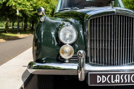 Bentley S2 Continental H.J. Mulliner 5