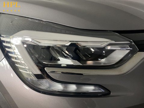 Renault Captur 1.6 E-TECH evolution SUV 5dr Petrol Hybrid Auto Euro 6 (s/s) (145 ps) 9