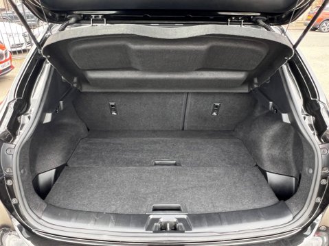Nissan Qashqai 1.6 dCi Tekna XTRON 2WD Euro 5 (s/s) 5dr 32