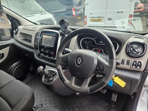 Renault Trafic SL27 SPORT NAV DCI 8
