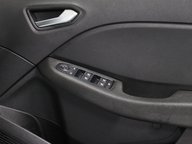 Renault Clio ICONIC EDITION TCE 36