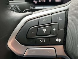 Volkswagen T-Roc 1.5 T-Roc Match TSI S-A 5dr 61