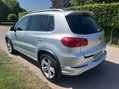 Volkswagen Tiguan 2.0 TDI BlueMotion Tech R-Line 4WD Euro 5 (s/s) 5dr (Nav) 8