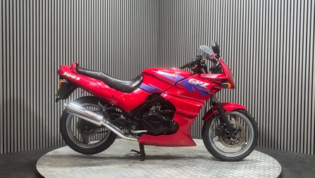 Kawasaki GPZ 1996 28K PROJECT BIKE SPARES OR REPAIR 500CC TWIN