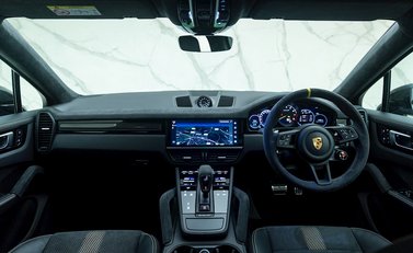 Porsche Cayenne Turbo GT 16