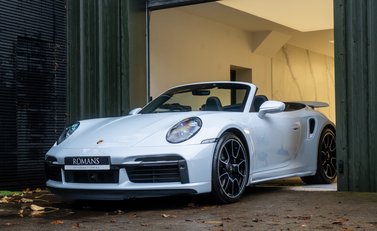 Porsche 911 Turbo S Cabriolet (992) 2
