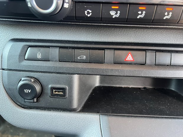 Peugeot Expert MWB L2H1 Bluehdi Professional 120 ps Twin Side Door EURO 6 28