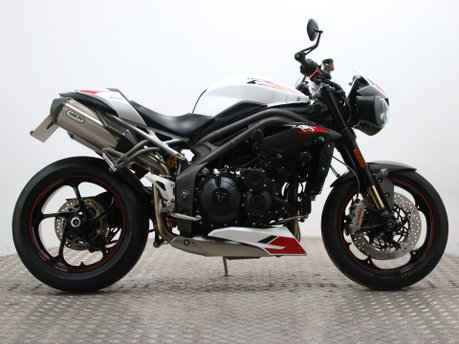 Triumph Speed Triple 1050 SPEED TRIPLE 1050 RS