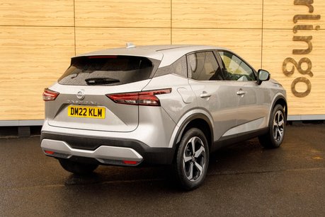 Nissan Qashqai DIG-T N-CONNECTA MHEV