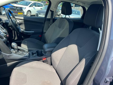 Ford Focus 1.6 Titanium Navigator Powershift Euro 5 5dr 25