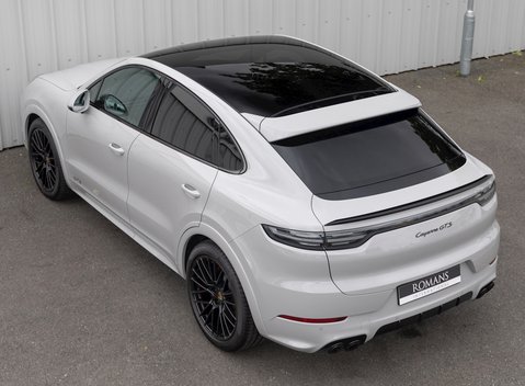 Porsche Cayenne GTS Coupé 9