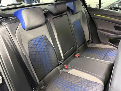 Volkswagen Golf 2.0 TSI R Hatchback 5dr Petrol DSG 4Motion Euro 6 (s/s) (320 ps) 44