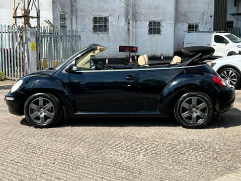 Volkswagen Beetle LUNA 16V 18