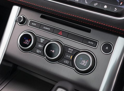 Land Rover Range Rover Sport 3.0 SDV6 URBAN 19