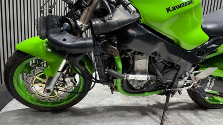 Kawasaki ZX 1995 44K PROJECT SPORTS BIKE SPARES OR REPAIR 900CC 17