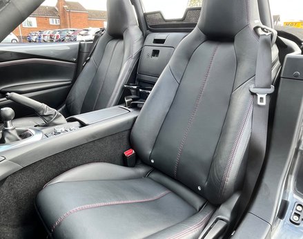 Mazda MX-5 SPORT NAV 50