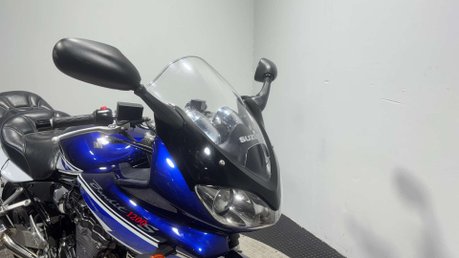 Suzuki Bandit 1200 2005 ONLY 21K NEW MOT SERVICED VERY CLEAN ICONIC MK2 NAKED 7