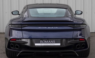 Aston Martin DBS Superleggera 5