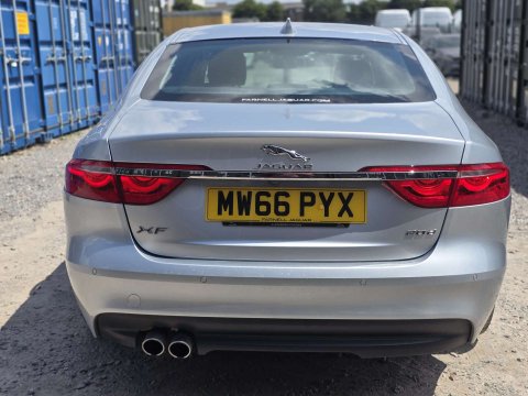 2016 Jaguar XF thumbnail 10
