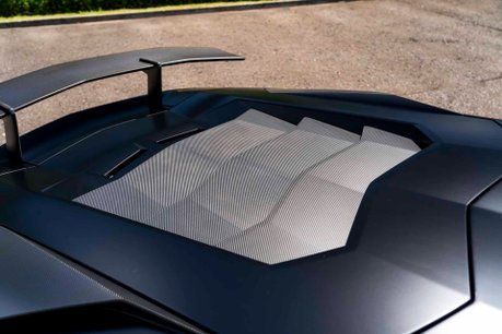 Lamborghini Aventador SV AD PERSONAM. FACTORY SATIN CARBON FIBRE EXT. COMFORT SEATS. FRONT LIFT. 7