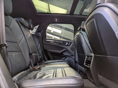 Porsche Cayenne 2.9 Cayenne V6 S Auto 4WD 5dr 60