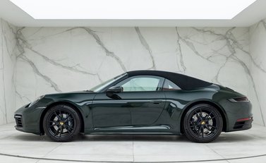 Porsche 911 (992) Carrera Cabriolet 3