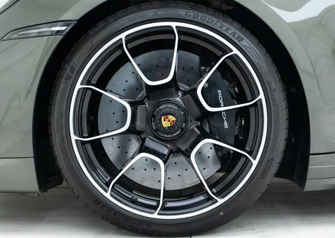 Porsche 911 Turbo S Cabriolet (992) 