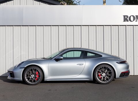 Porsche 911 Carrera 4S (992) 2