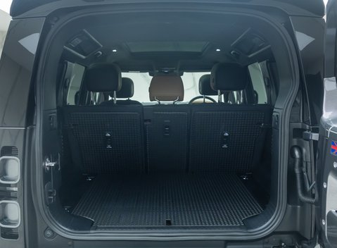 Land Rover Defender 110 X D350 43