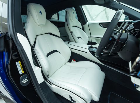 Ferrari Purosangue 14