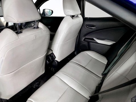 Lexus Ux 2.0 250h F Sport Design SUV 5dr Petrol Hybrid E-CVT Euro 6 (s/s) (184 ps) A 19