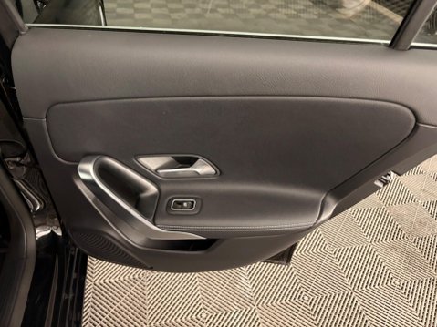 Mercedes-Benz A Class 1.3 A180 Sport Edition (Executive) 7G-DCT Euro 6 (s/s) 5dr 32