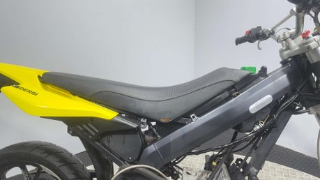 Derbi Senda 50 DRD 2 STROKE PROJECT BIKE 50CC SUPERMOTO GEARED 50 17