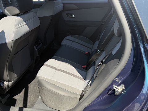 Vauxhall Grandland 1.2 Hybrid 145 GS [Intelli-LED] 5dr e-DCT6 34